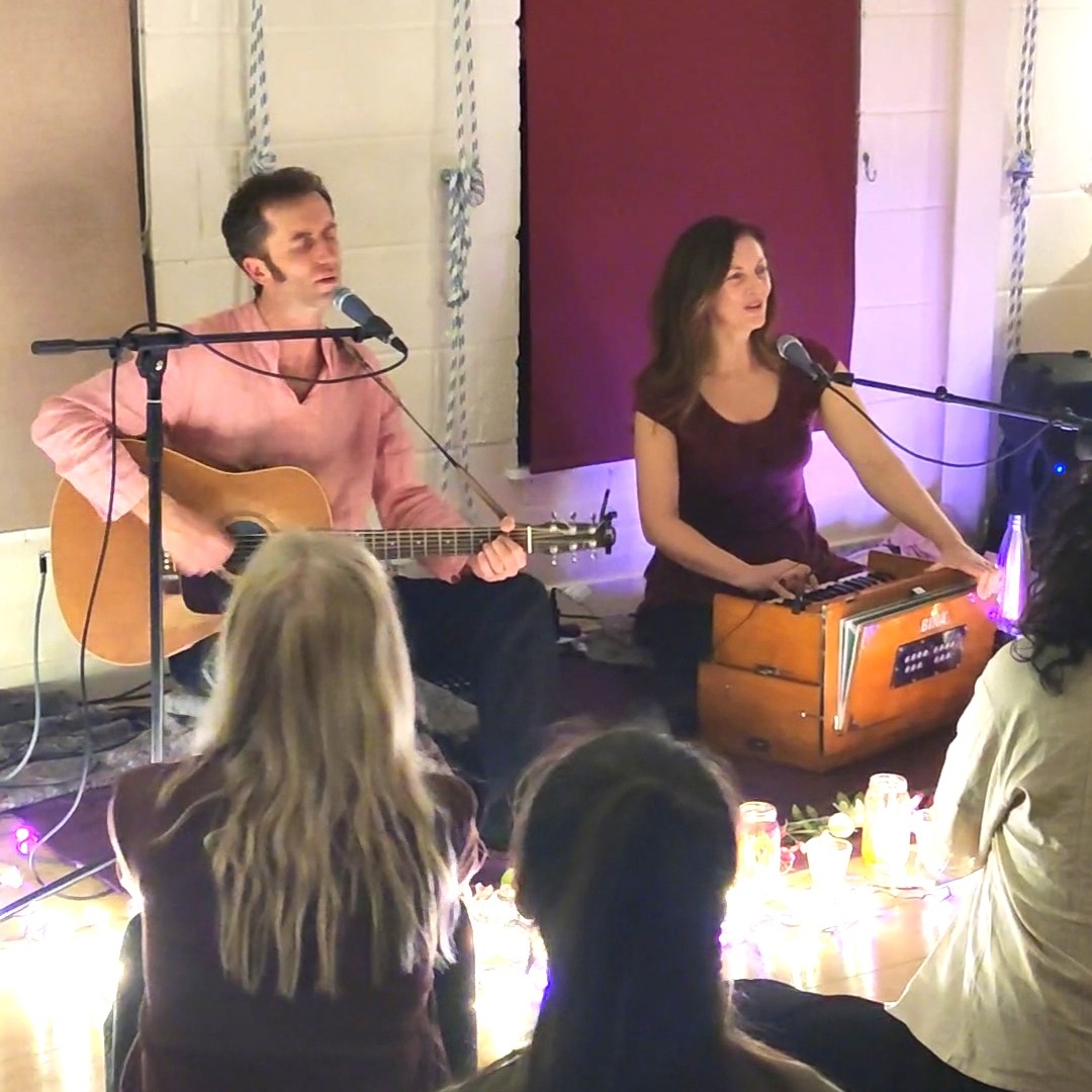 Maitri Studio, Belfast, Julie Preston, kirtan, chanting, Vic Tyrrell